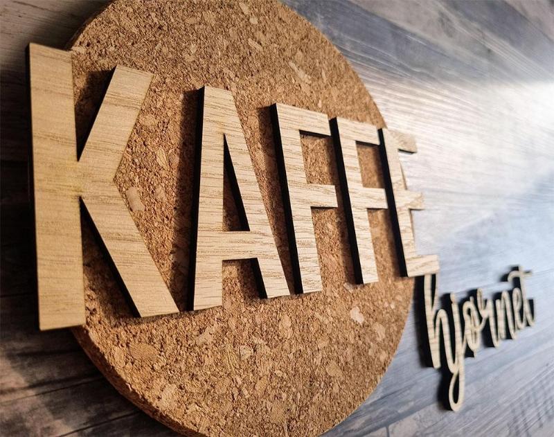 Kaffe Skilt i Træ - K A F F E Hjørnet til dit hjem
