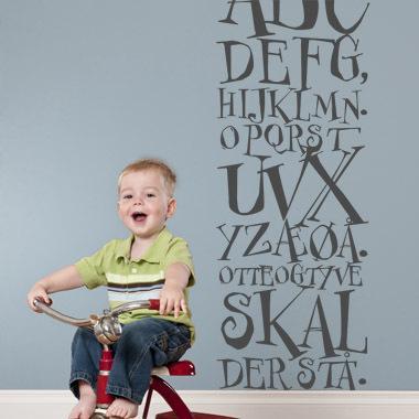 ABC sang vægklistermærke fra Anline Ruby, 30x80 cm